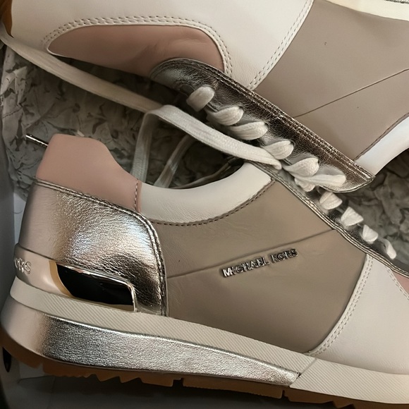New Michael Kors ALLIE WRAP TRAINER METALLIC LEATHER sneaker size 10 new in box - Picture 8 of 12
